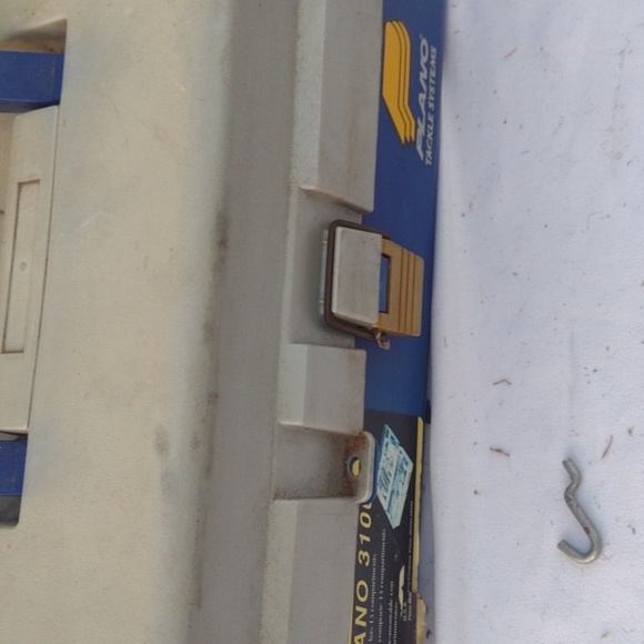 Plano 3100Blue Tackle Box& Tackle - Picture 6 of 6